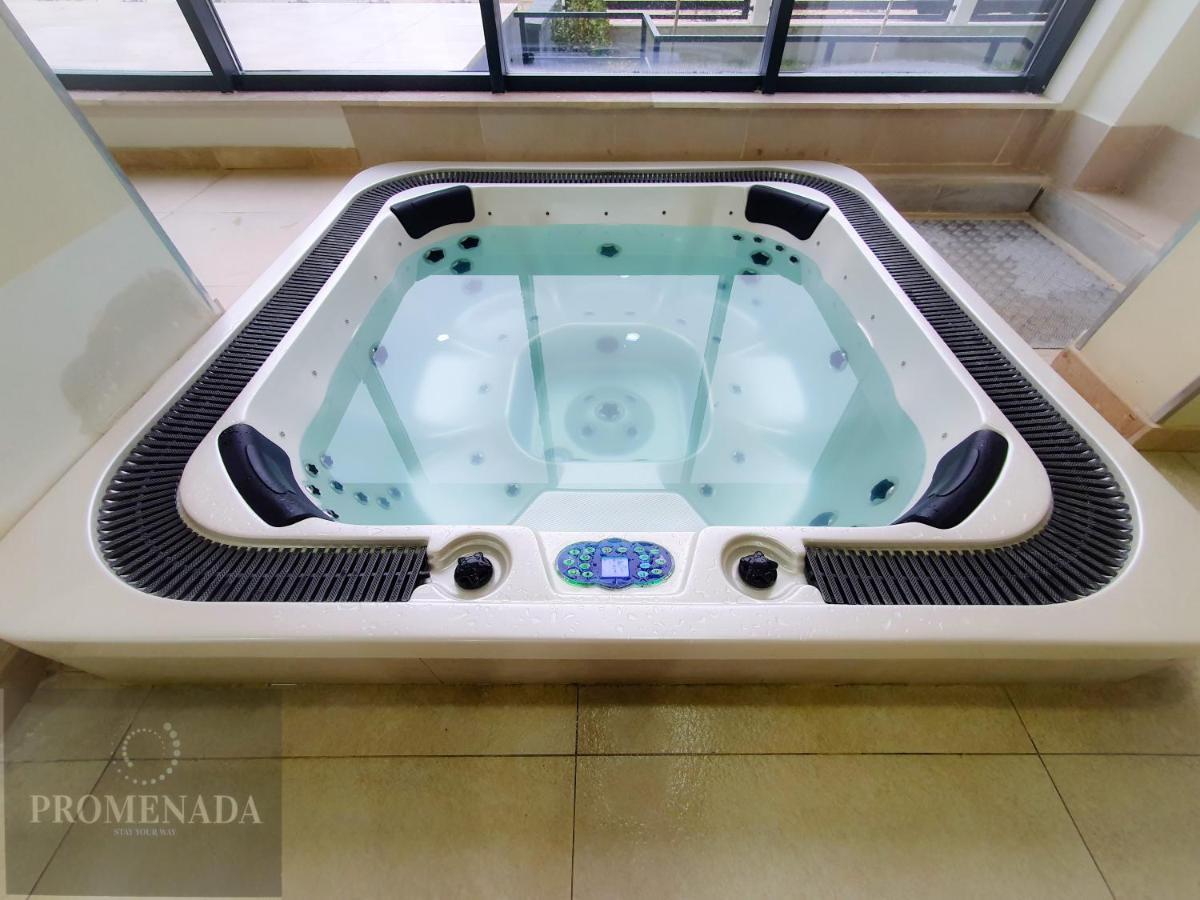Ace Aparthotel Pool & Spa Mamaia Nord Năvodari Екстериор снимка