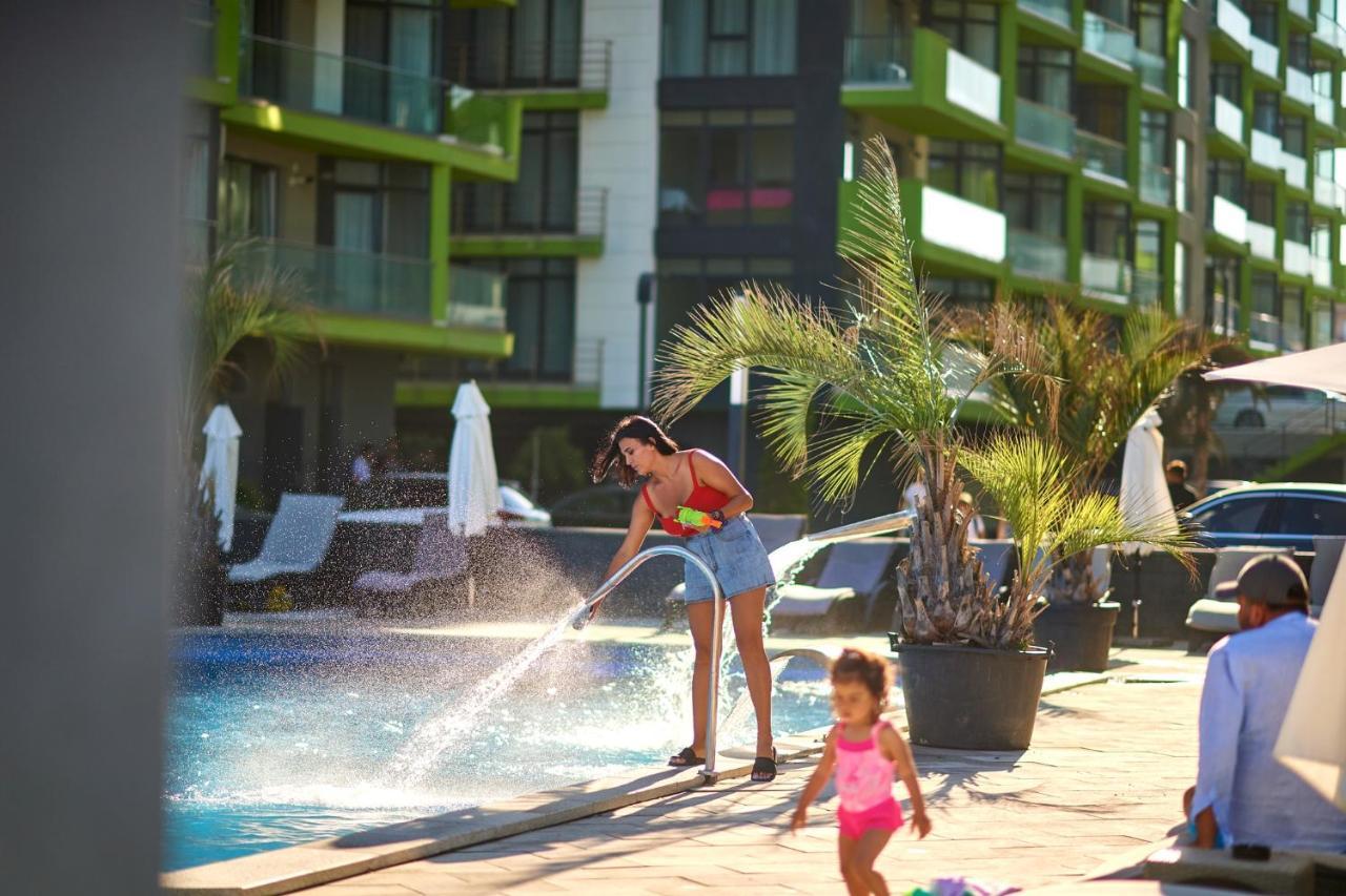Ace Aparthotel Pool & Spa Mamaia Nord Năvodari Екстериор снимка